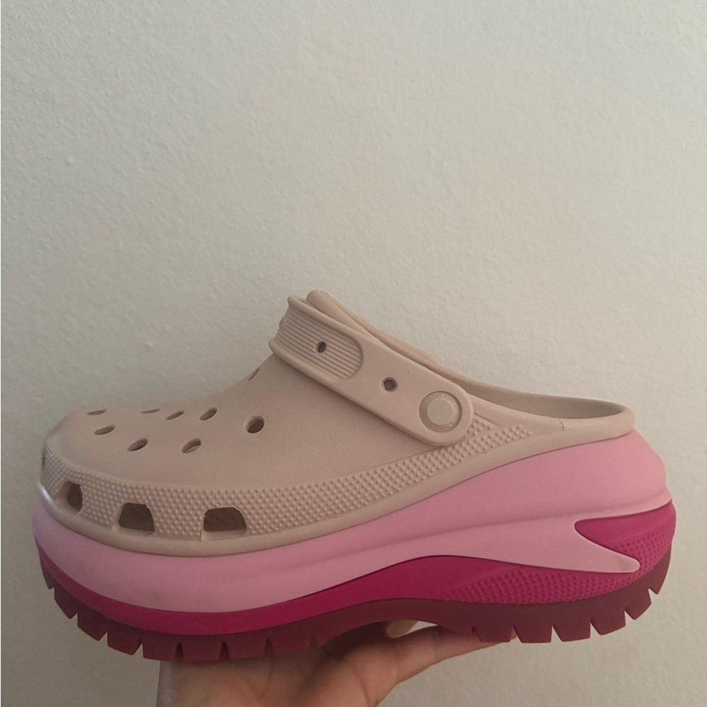 CROCS MEGA crush clog Pink and Tan